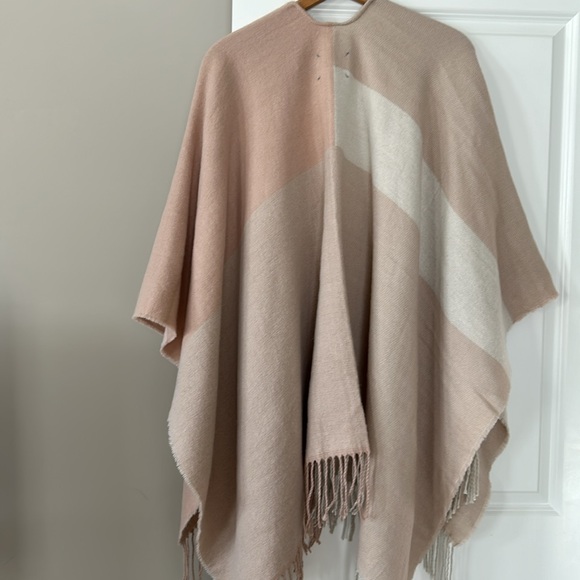 SOIA & KYO Color Block Fringed Wrap Scarfigan Poncho in Pale Pink, Tan & Cream - Picture 12 of 14